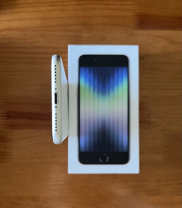 iPhone SE 2.ª Geração | Starlight | 64 GB + 4 Capas + Película