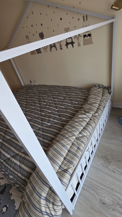 Cama cabana 140x200 para criança em ferro branca
