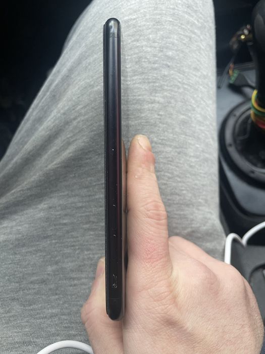 Продам iPhone SE 2020 256gb