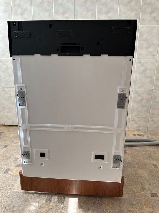 Посудомийна машина Beko