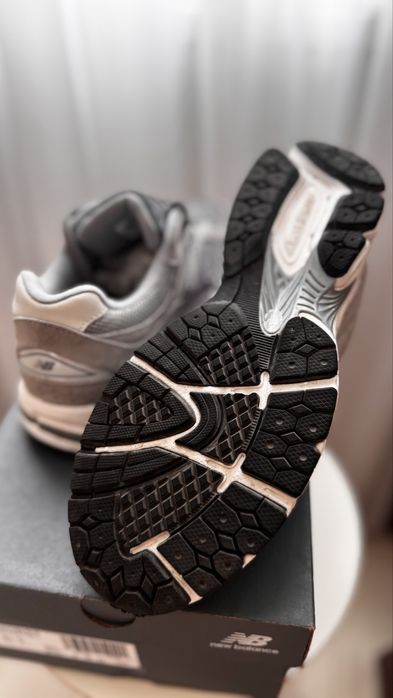 Кросівки чоловічі New Balance 2002R Grey M2002Rst