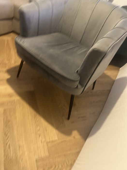 Fotel zamszowy szary