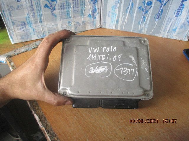 Centralina motor / ECU VOLKSWAGEN Polo (9N)