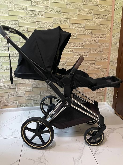 Прогулянкова коляска Cybex Priam в чорному кольорі в чудовому стані