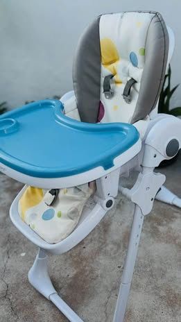 Cadeira de Papa e Banheira de Bebê