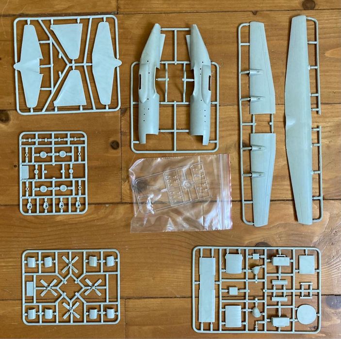 Комплект сборных моделей