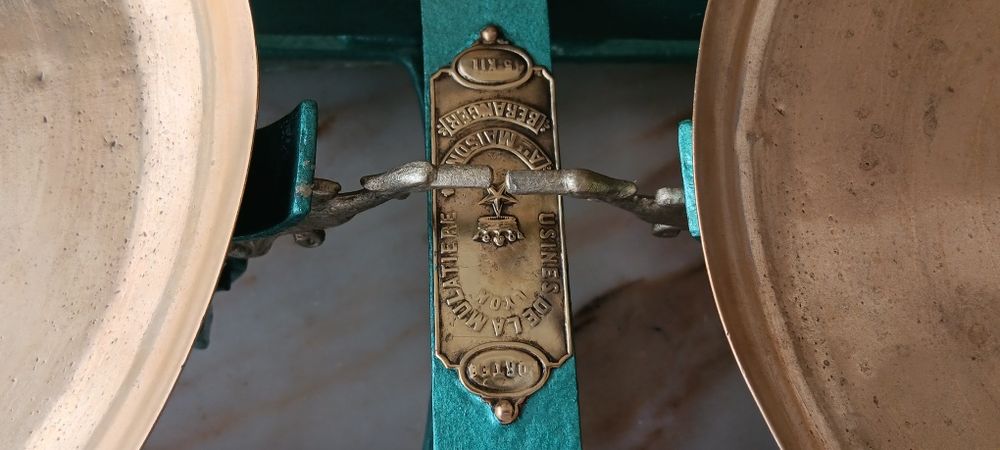 Balança Antiga Pratos Latão, Restaurada