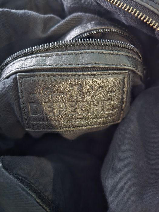 Шкіряна сумка чорна .