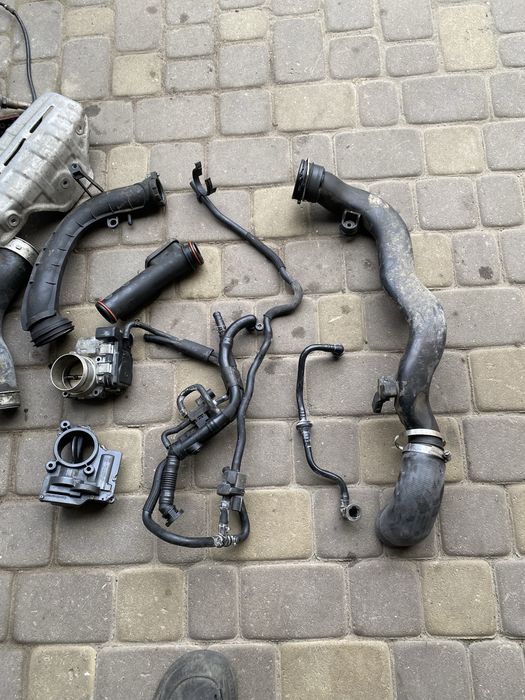 03C276 - Компрессор 1.4 TSI Golf VI  Заслонка 03C128063A