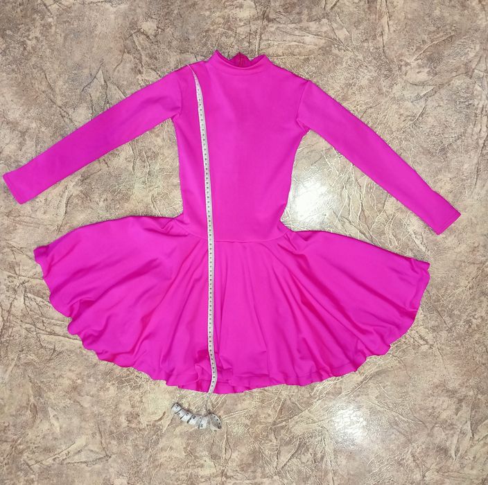 Платте для бальних танців, бейсік