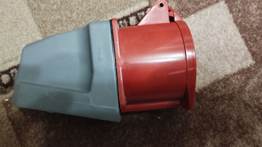 Силовий розйом 32А - Мама