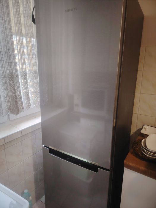 Lodówka samsung srebrna
