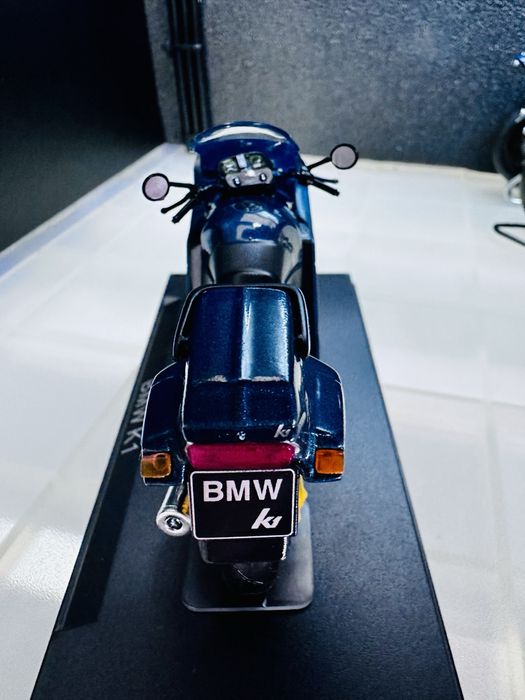Miniatura BMW K1 Escala 1/24 made by IXO