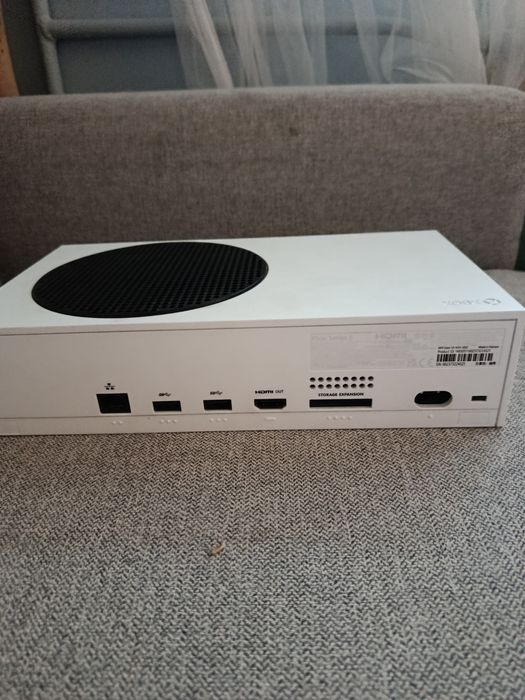 Xbox series s • pad do gry • bateria wieloużytkowa  • case do przedmiotów