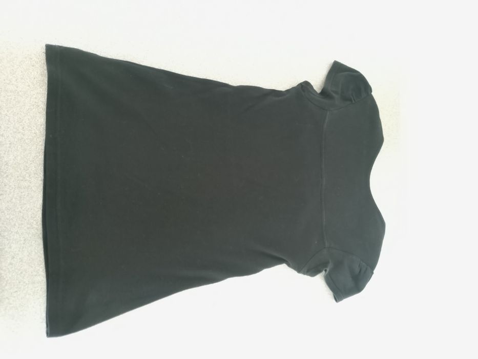 Czarna bluzka ciekawy dekolt