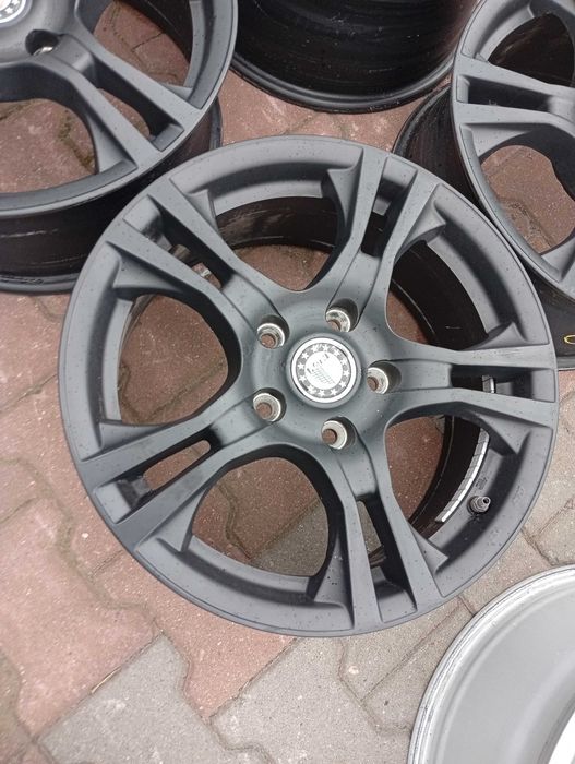 Komplet felg Platin 5x114,3 7Jx16 ET38 Nr.257