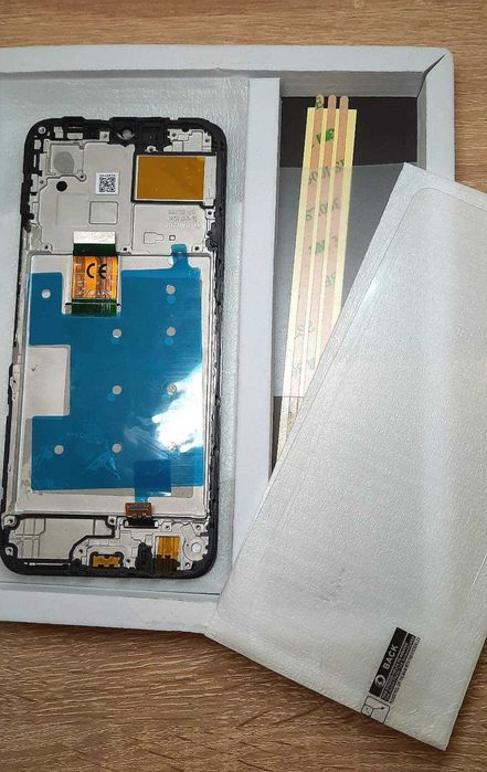 Дисплей (модуль) з рамкою для Huawei Honor X6, X6s, X8.