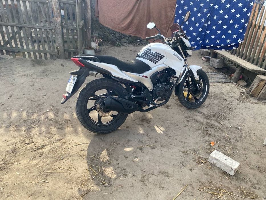 Мотоцикл Lifan200