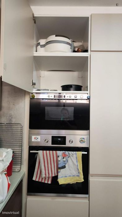 Quarto - localizado em Chelas Lisbon