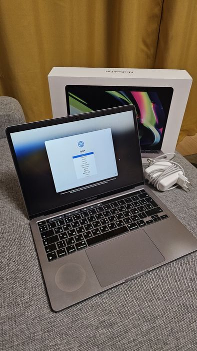 MacBook Pro 13” M1 (2020) | 16GB RAM | 512GB SSD | klawiatura ENG/RUS