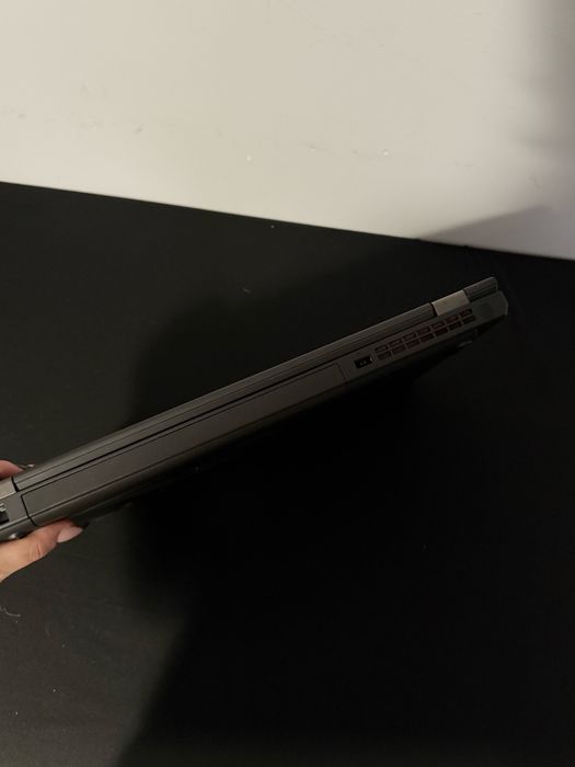 Laptop Lenovo thinkpad w bardzo dobrym stanie, zestaw