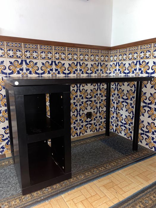 Secretária preta ikea