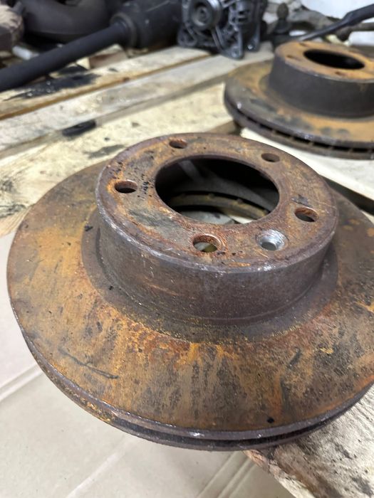 Тормозной диск Рено Мастер мовано Интерстар 1998-2011 год хороший