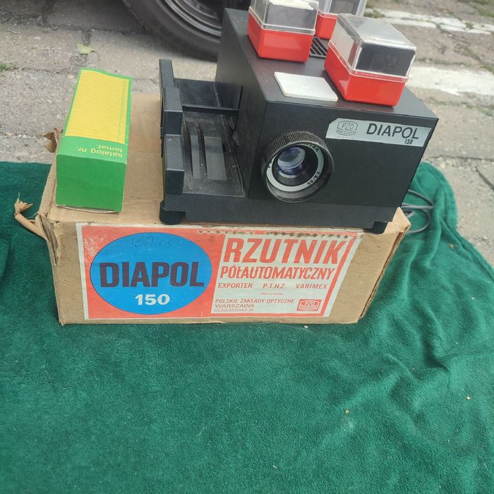 Rzutnik polautomatyczny Diapol 150  PZO Warszawa