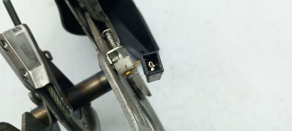 Travão de mão / parque NISSAN Juke (F15)