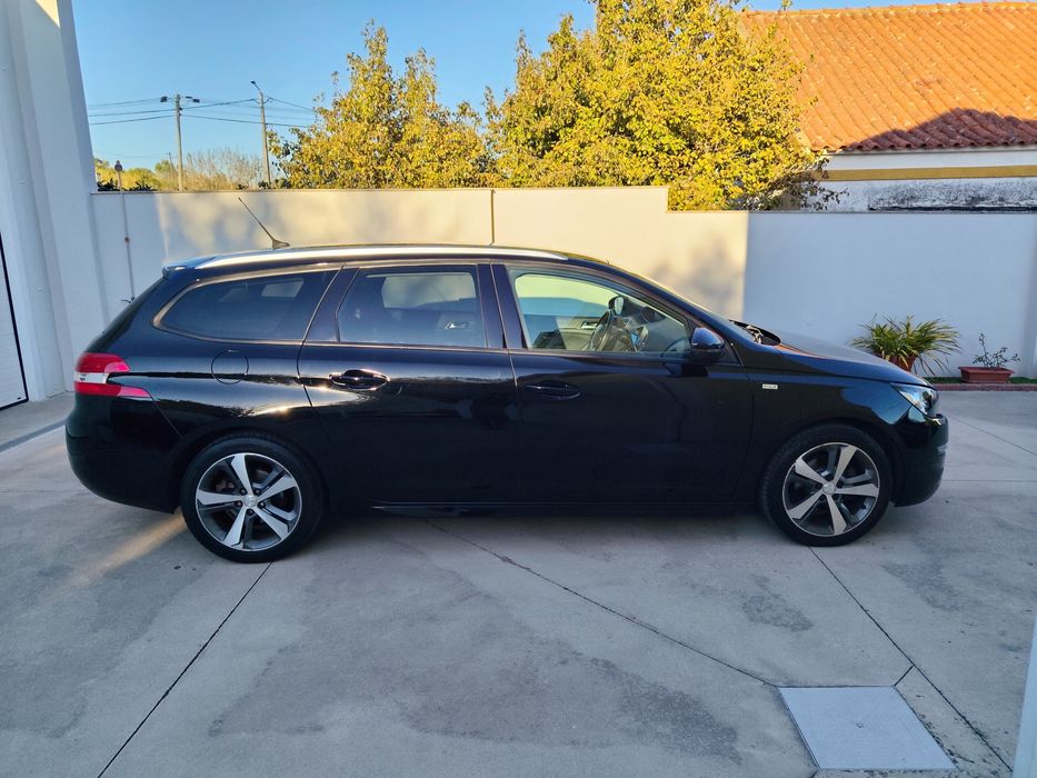 Peugeot 308 poucos km carro