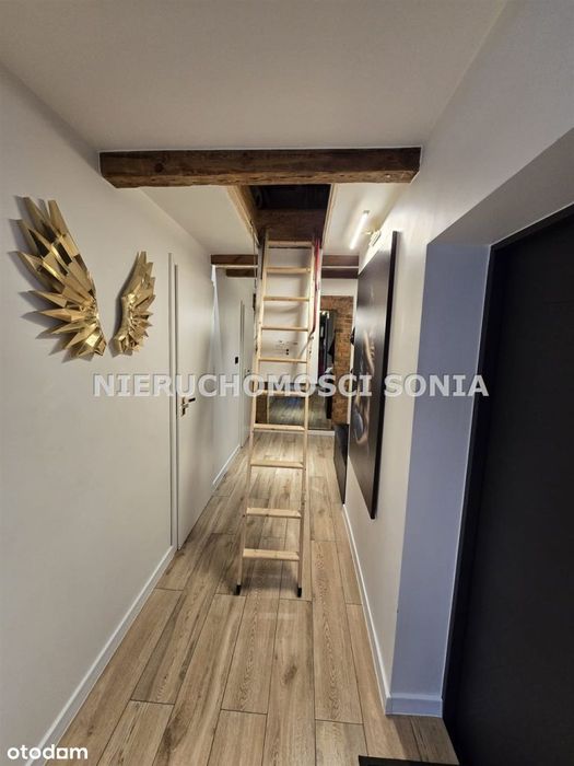 Stylowy loft 77 m² ostatnie piętro do zamieszkania