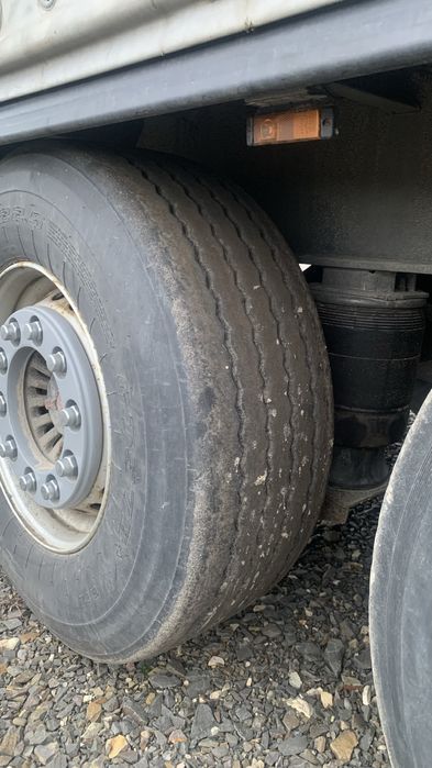 Напівпричіп тент Humbaur