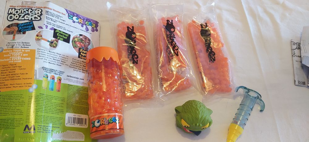 Montro San El Peludo e 3 sacos com Zorbeez
