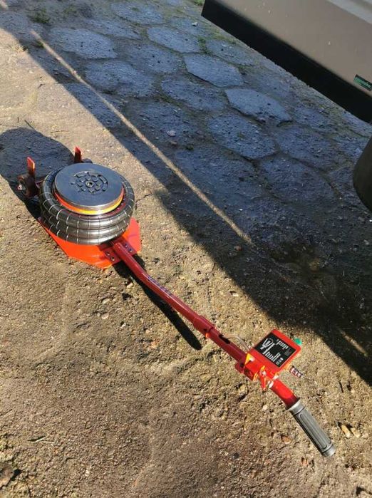 Podnośnik Warsztatowy Pneumatyczny 3.5T Bałwanek Wulkanizacja