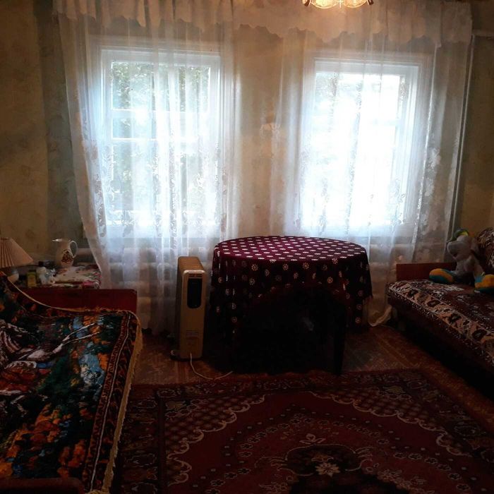 Продаж окремого будинку в селі в Чернігівській обл. Ніжинський р-н