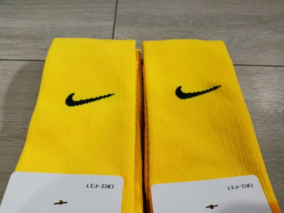 Skarpetki żółte nike