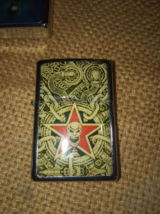 Conjunto 3 isqueiros gasolina caveira