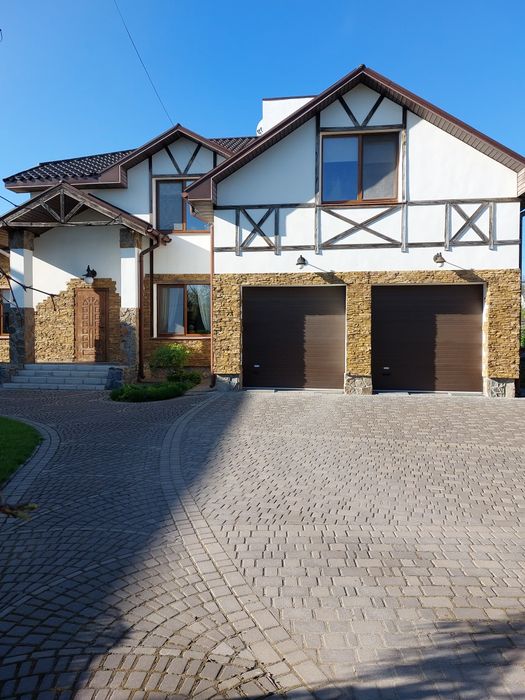 Продам современный 2х этажный дом с отличным ремонтом