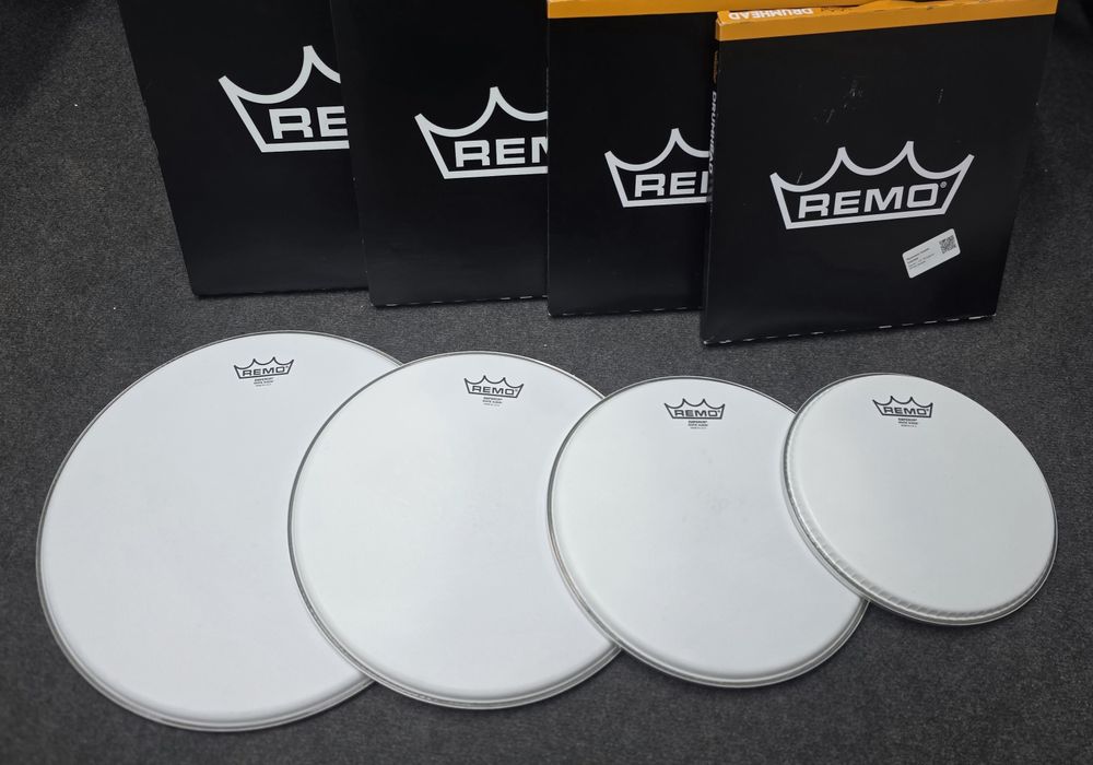 Naciągi: REMO- Emperor White Suede- 10,12,14,16