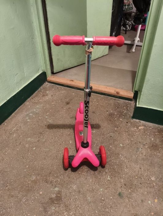 Hulajnoga dla dziewczynki