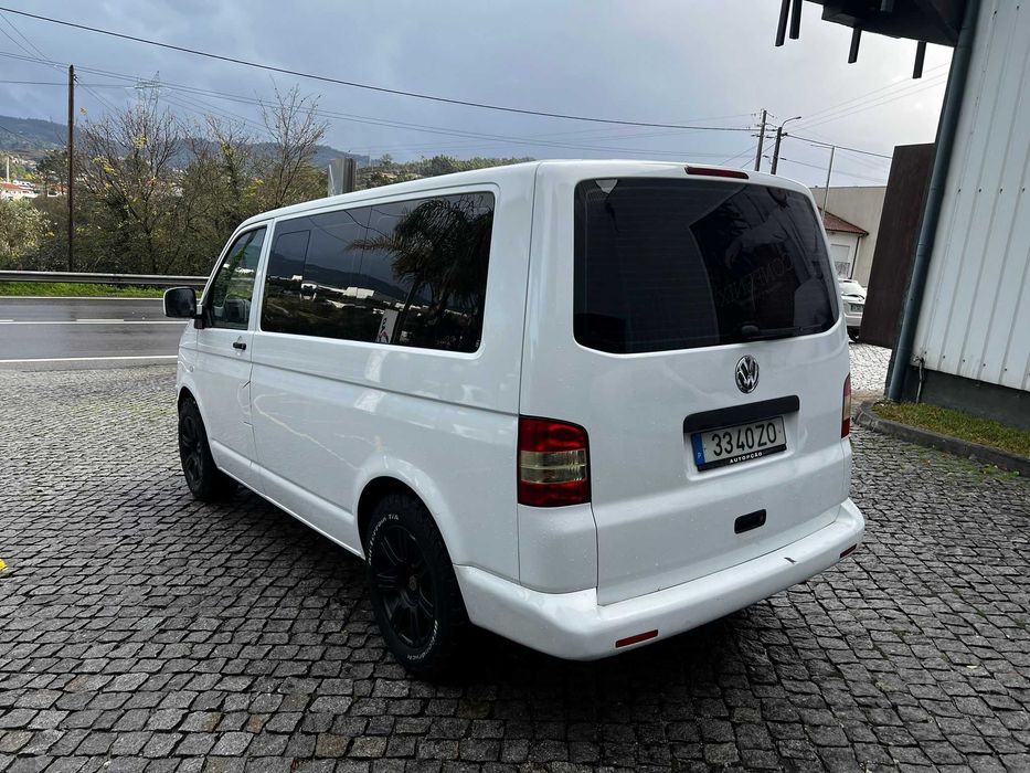 VW Transporter 1.9 TDI 9 Lugares