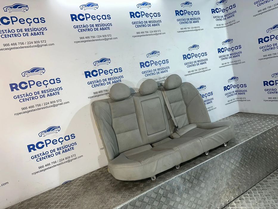 Conjunto Bancos Mercedes W203 Sedan Elétricos Pele Perfurada Original