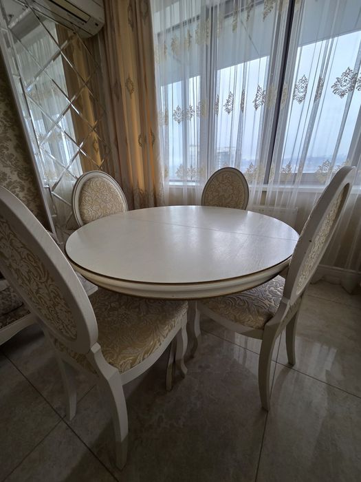 Комплект меблів для дому у стилі Бароко.