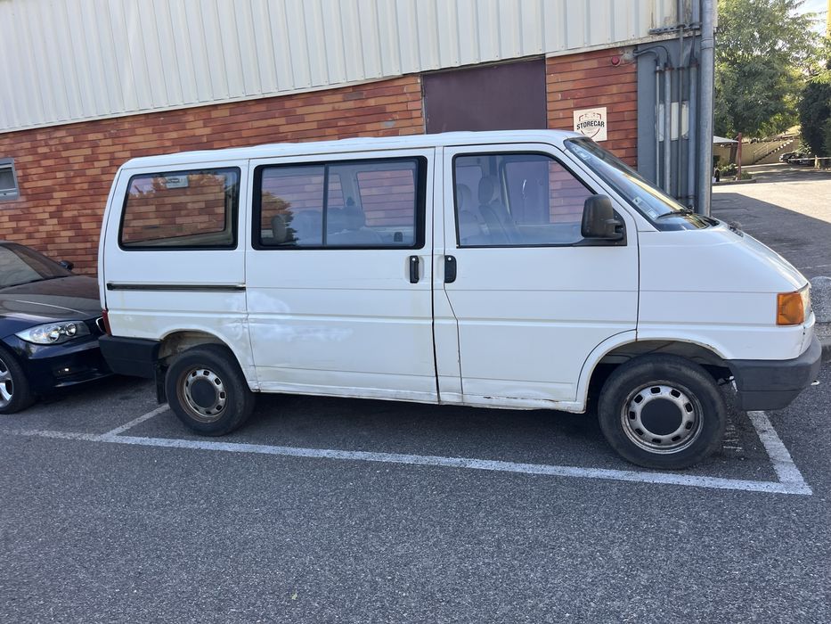 Vendo vw transporter 2.4 7 lugares