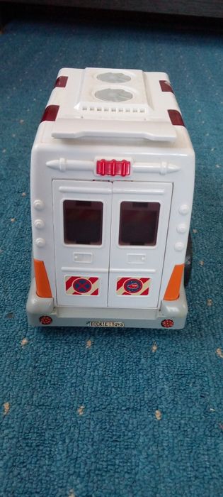 Машинка іграшкова швидка допомога музична велика