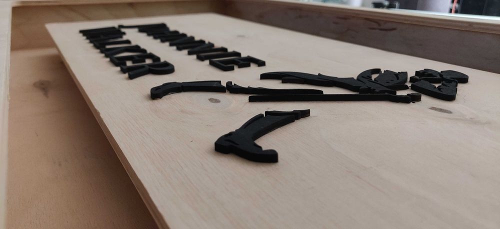 Skrzynka Johnnie Walker, sklejka, grawerowanie