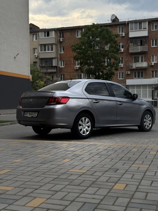 Аренда авто для такси • Peugeot 301 • Дизель • Без лимита пробега