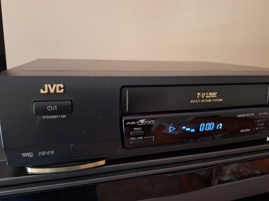 Magnetowid JVC HR-J668EU