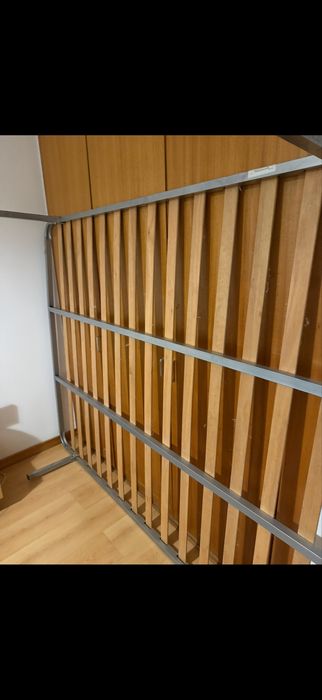 Vendro estrado cama