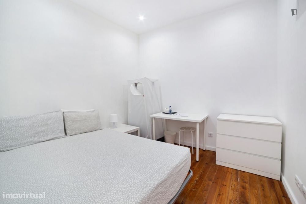 Quarto - localizado em Anjos Lisbon